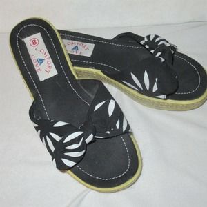 COMFORT COVE Black White Slides Sandals Raffia sz 8